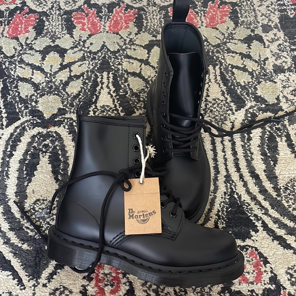 Dr. Martens Airwair Boots NEW